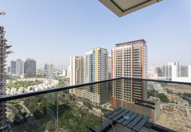Studio in Dubai - Warm Glow Retreat: Cozy Studio In Regina, JVC Studio in Dubai - Warm Glow Retreat: Cozy Studio In Regina, JVC