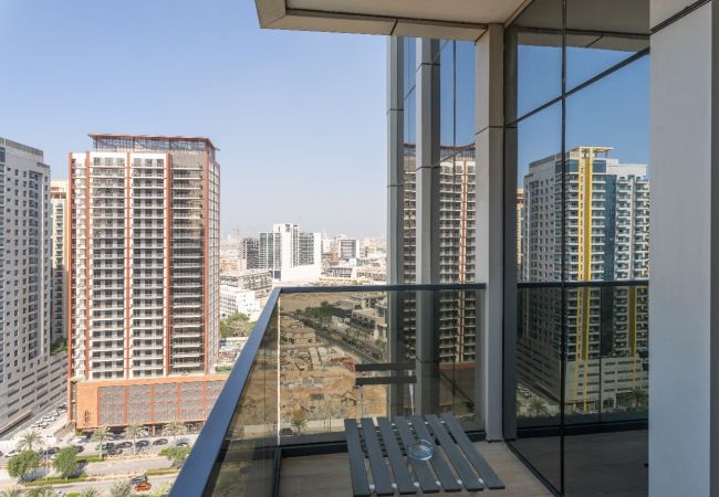 Studio in Dubai - Warm Glow Retreat: Cozy Studio In Regina, JVC Studio in Dubai - Warm Glow Retreat: Cozy Studio In Regina, JVC