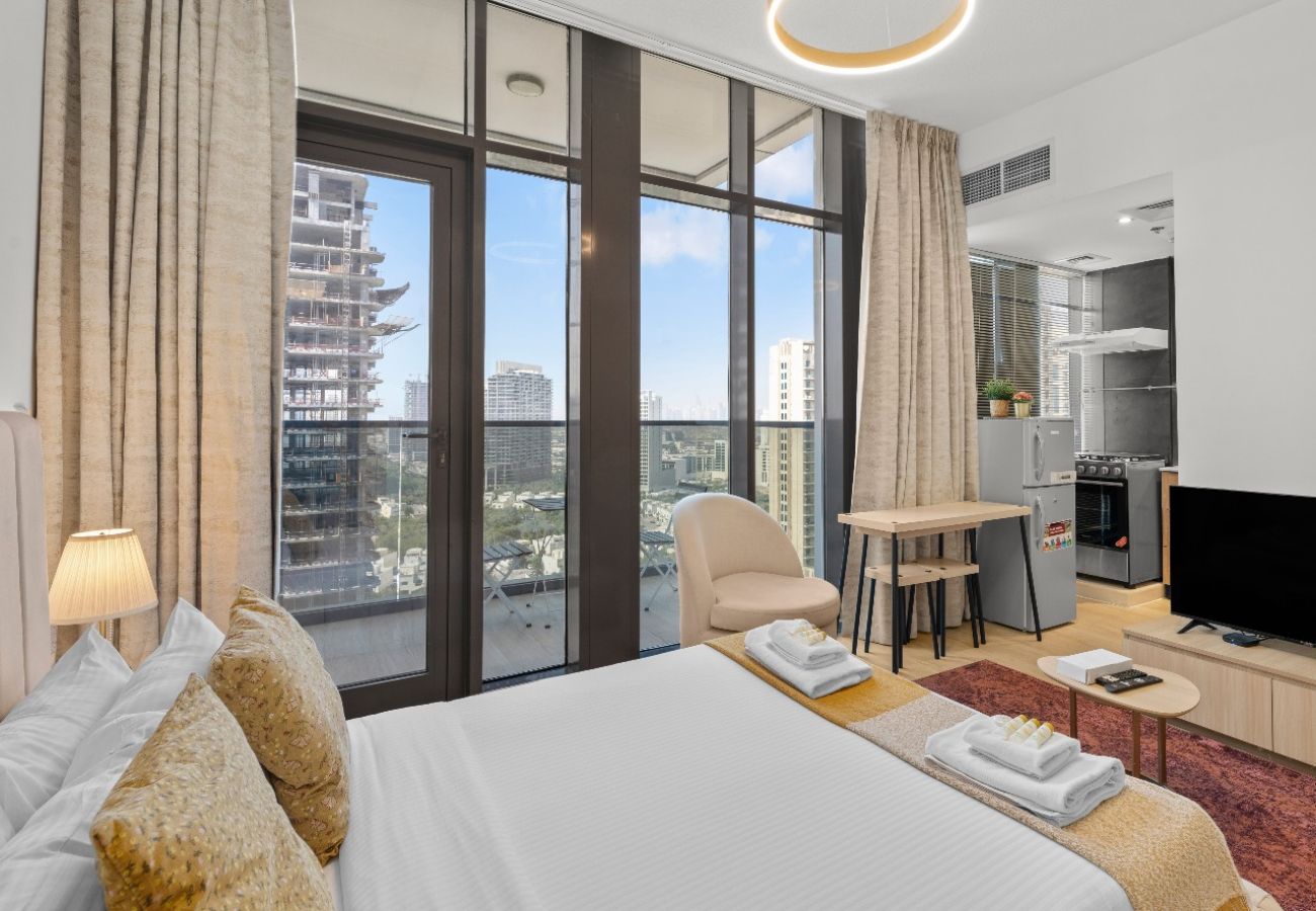 Studio in Dubai - Warm Glow Retreat: Cozy Studio In Regina, JVC