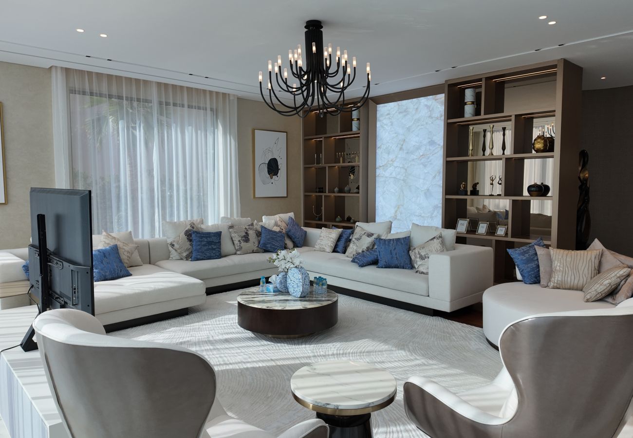 Villa in Dubai - World Class 6 BDR Villa In Signature Palm