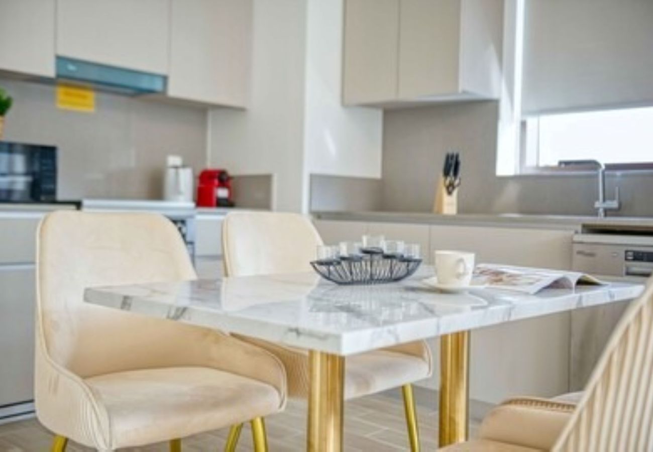 Apartment in Dubai - The Royal Suite 1BDR in Sunset-02