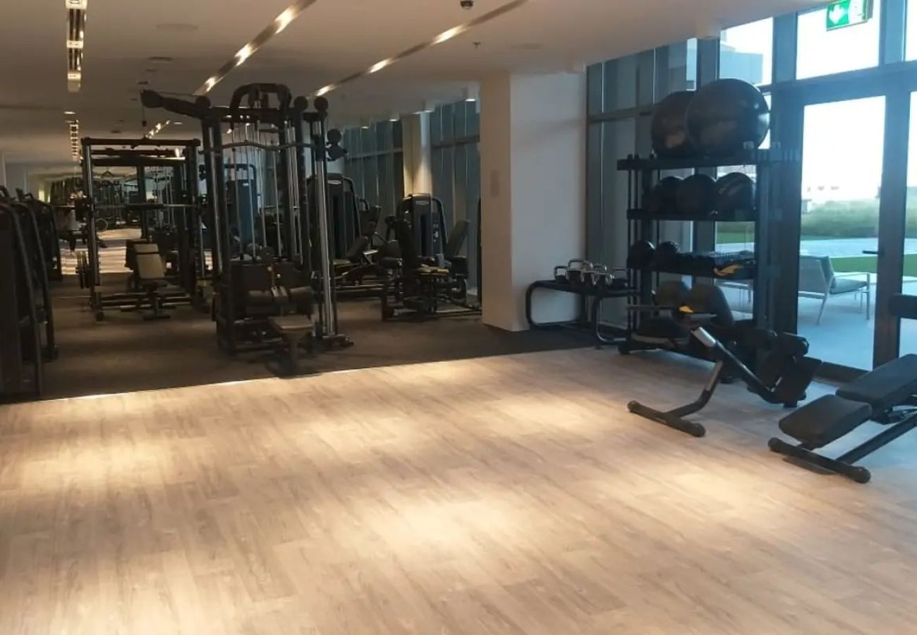 Apartment in Dubai - Premier Luxury 1BR Suite in The 8-302