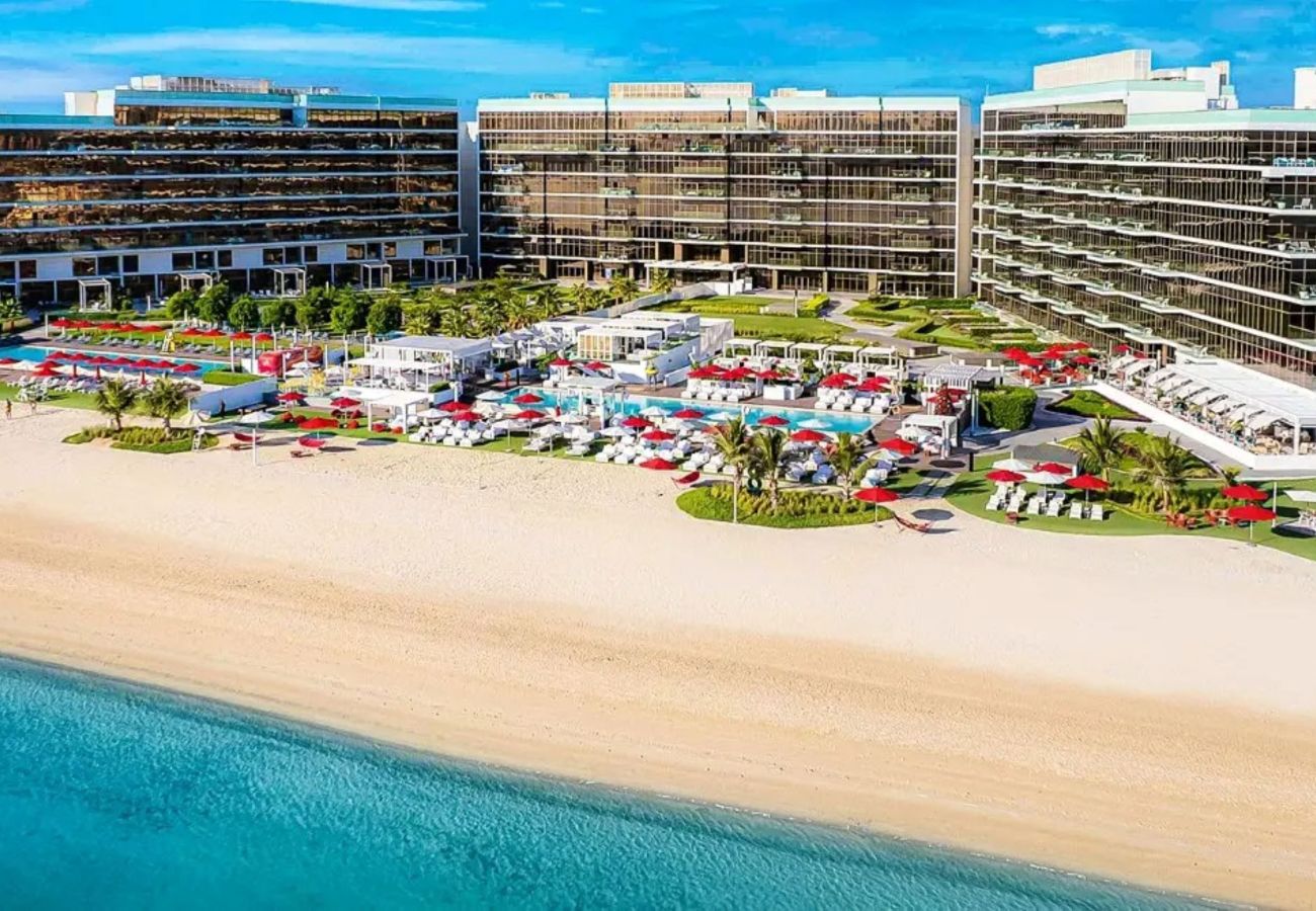 Apartment in Dubai - Premier Luxury 1BR Suite in The 8-302