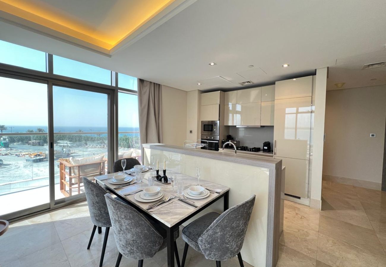 Apartment in Dubai - Premier Luxury 1BR Suite in The 8-302