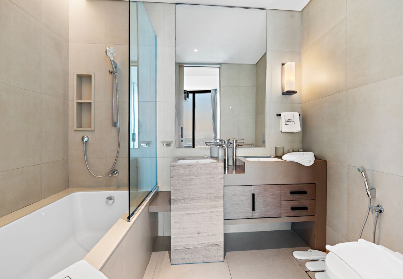 Apartment in Dubai - Timeless Elegance 1BR – Address Beach JBR