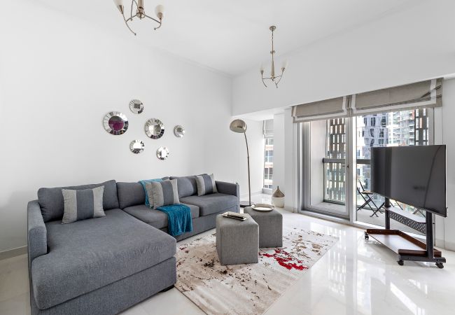 Apartment in Dubai - Chic Marina Escape | 2BR in Cayan-02