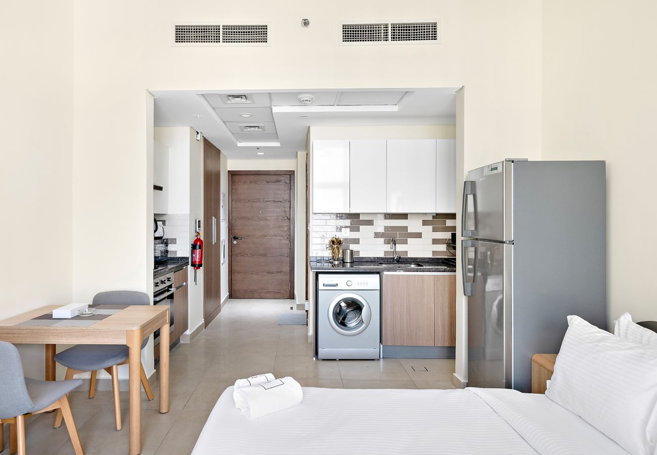 Studio in Dubai - Modern Studio In Al-Furjan close to Metro-15