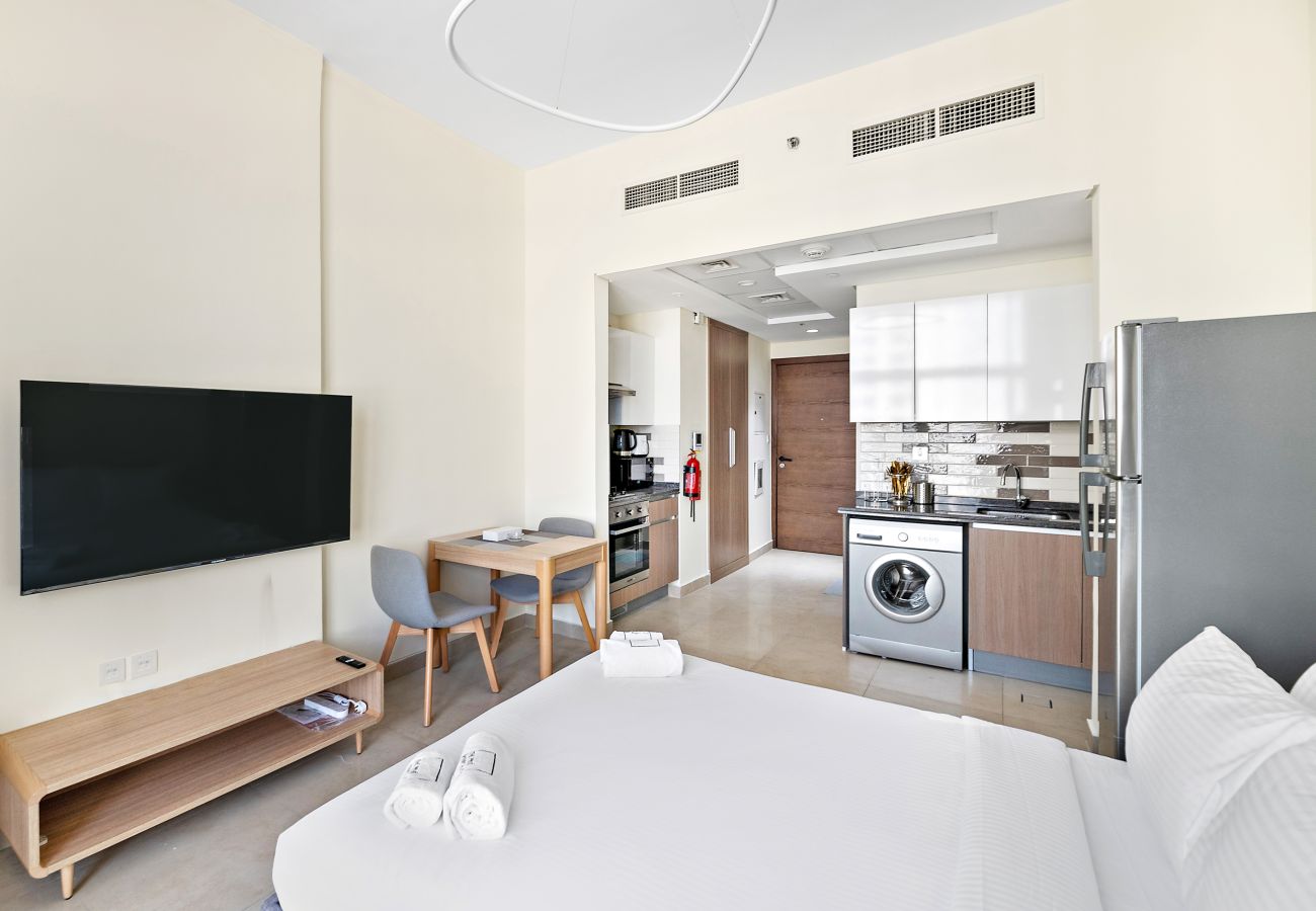 Studio in Dubai - Modern Studio In Al-Furjan close to Metro-15
