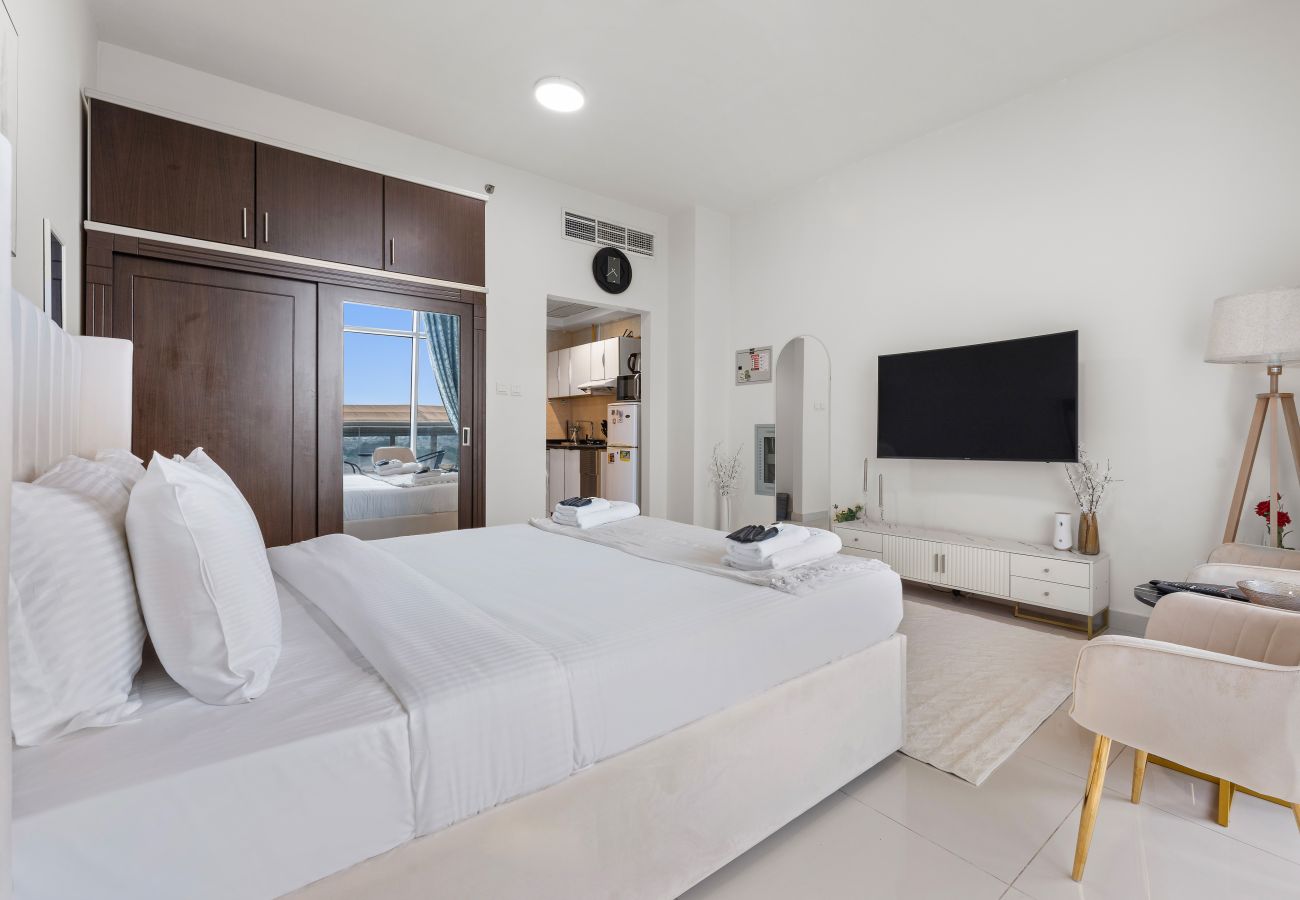 Studio in Dubai - Modern Comfort City Studio In Al Manara-04