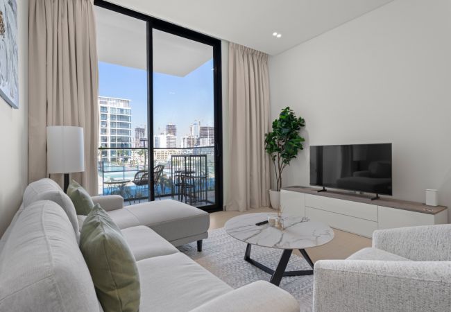 Apartment in Dubai - Modern 1BR Hideaway In Binghatti Phoenix-JVC