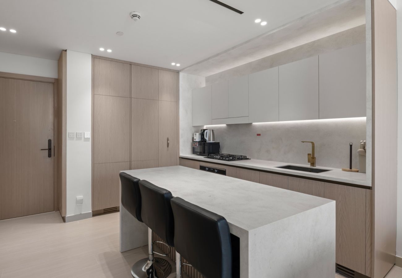 Apartment in Dubai - Modern 1BR Hideaway In Binghatti Phoenix-JVC