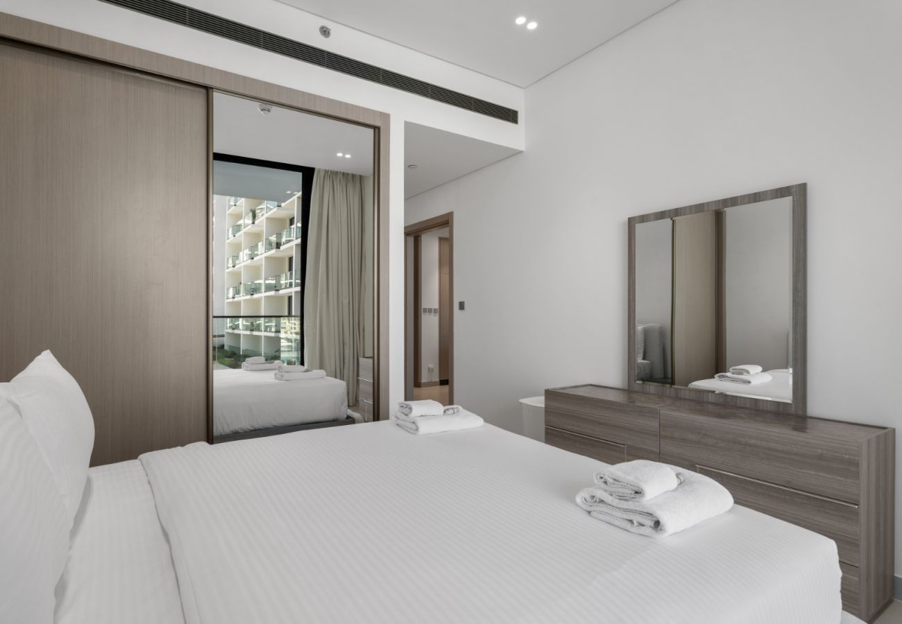 Apartment in Dubai - Modern 1BR Hideaway In Binghatti Phoenix-JVC