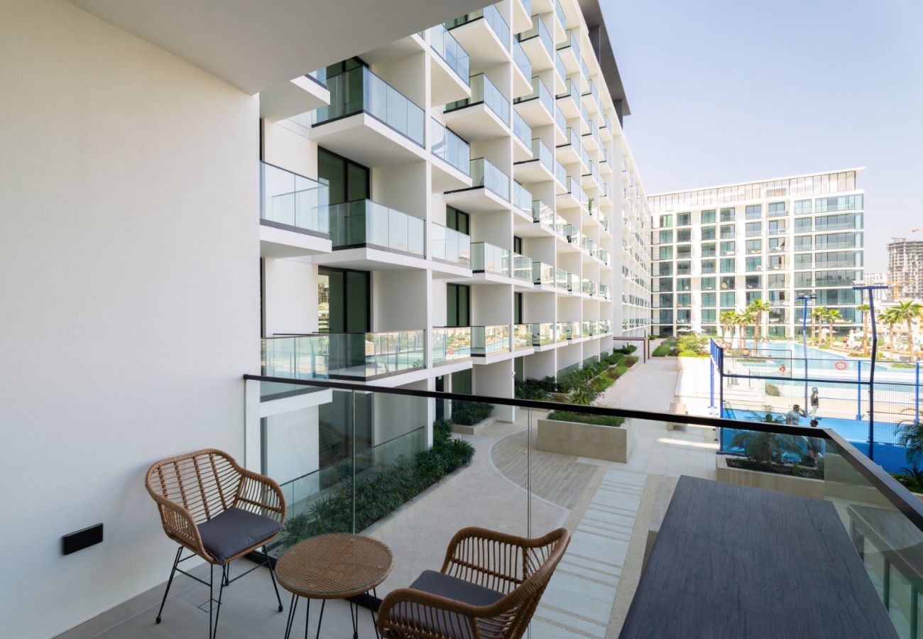 Apartment in Dubai - Modern 1BR Hideaway In Binghatti Phoenix-JVC