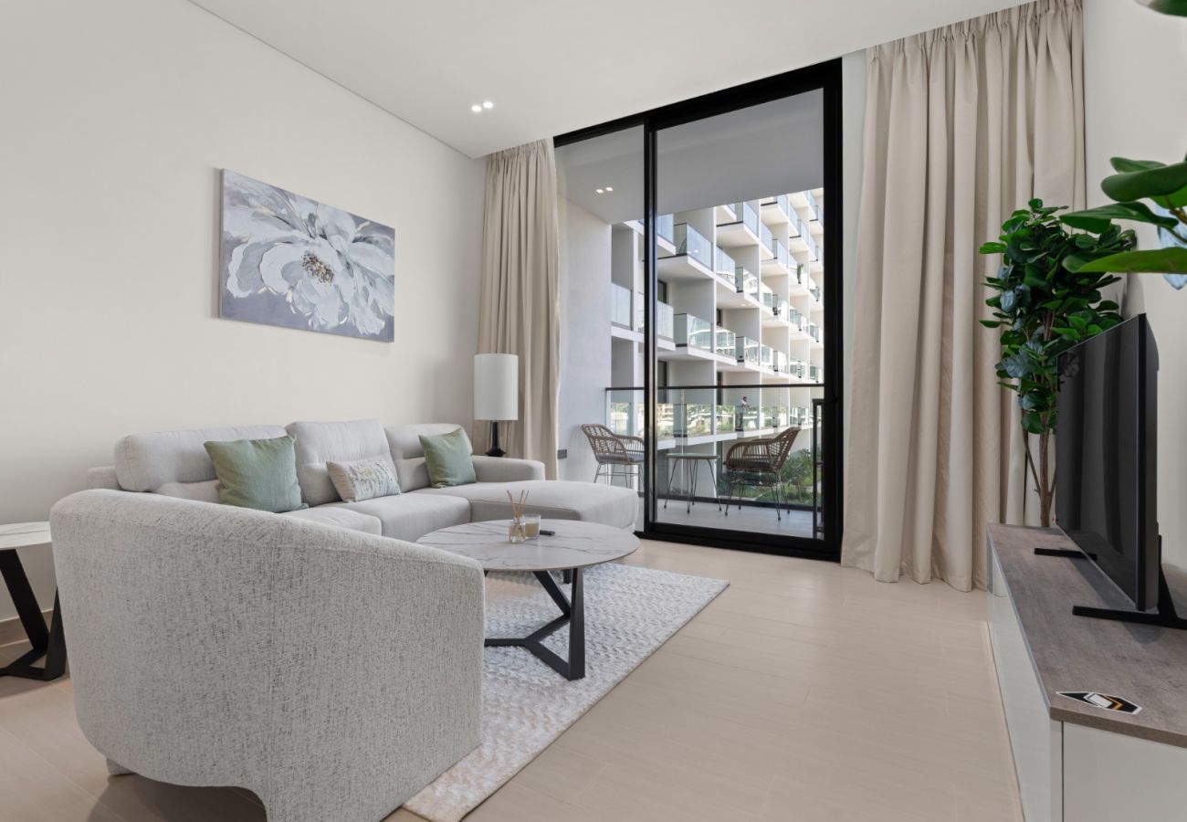 Apartment in Dubai - Modern 1BR Hideaway In Binghatti Phoenix-JVC