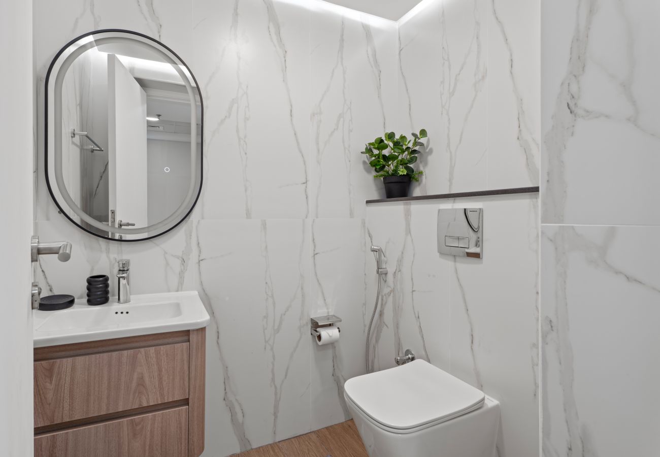 Apartment in Dubai - The Escan Signature 1BR Suite – Sleeps 4