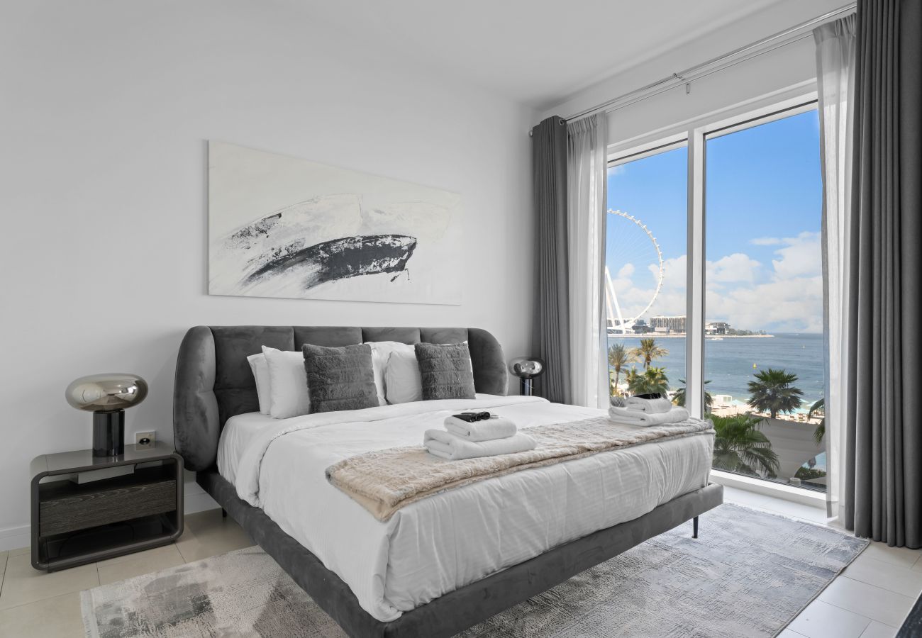 Apartment in Dubai - Marina Breeze 2BR Escape in Cayan