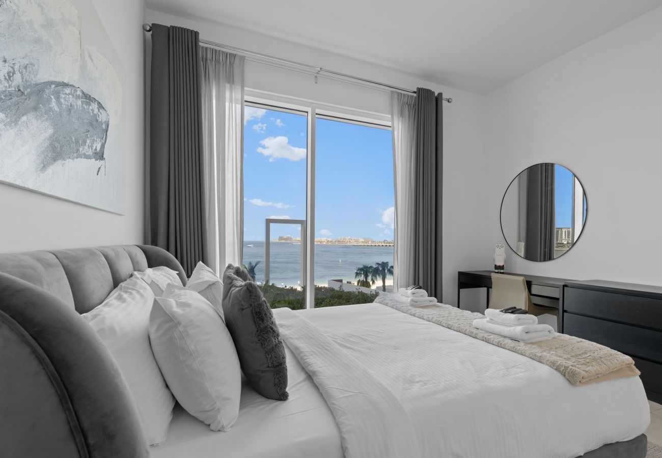 Apartment in Dubai - Marina Breeze 2BR Escape in Cayan