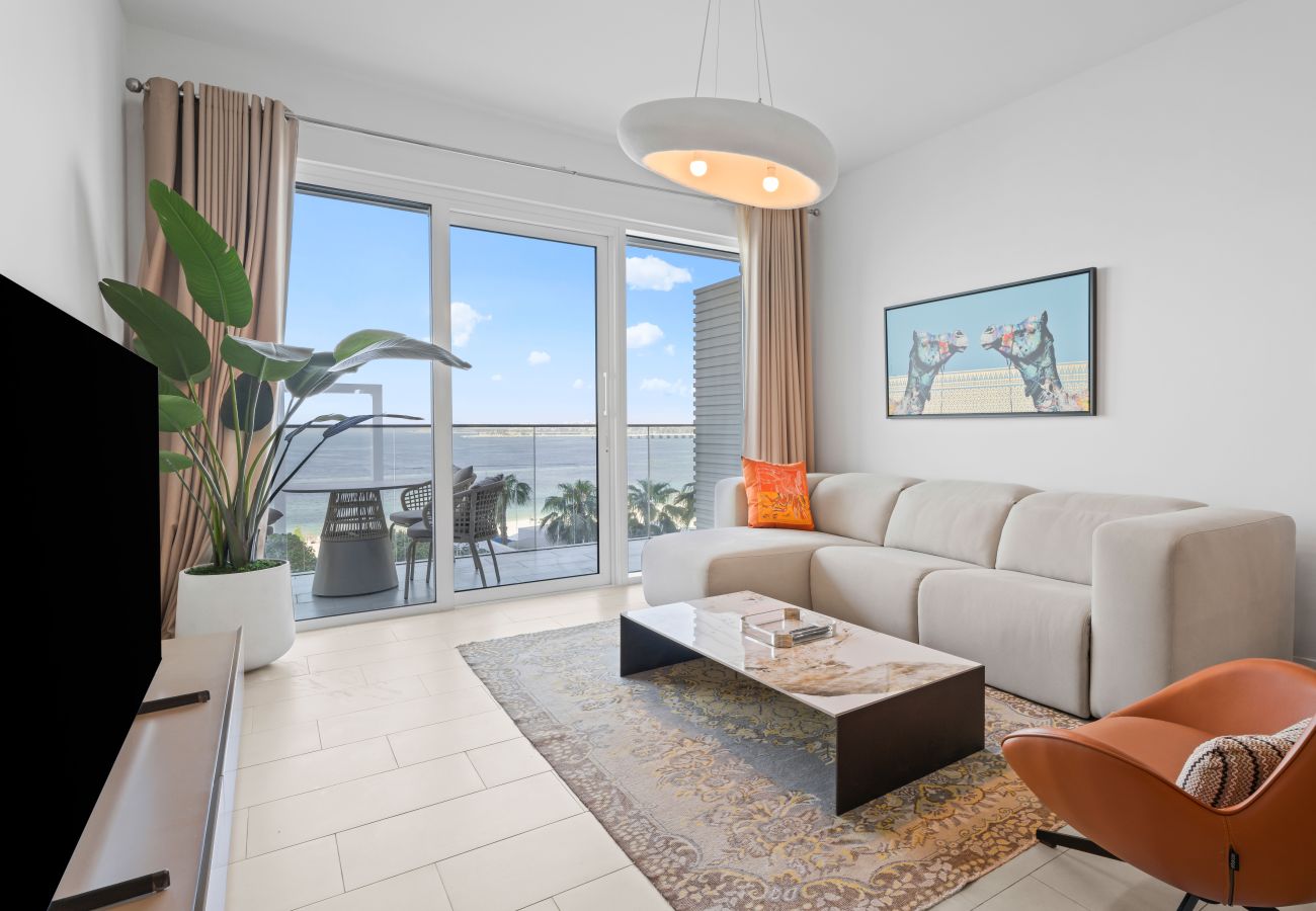 Apartment in Dubai - Marina Breeze 2BR Escape in Cayan