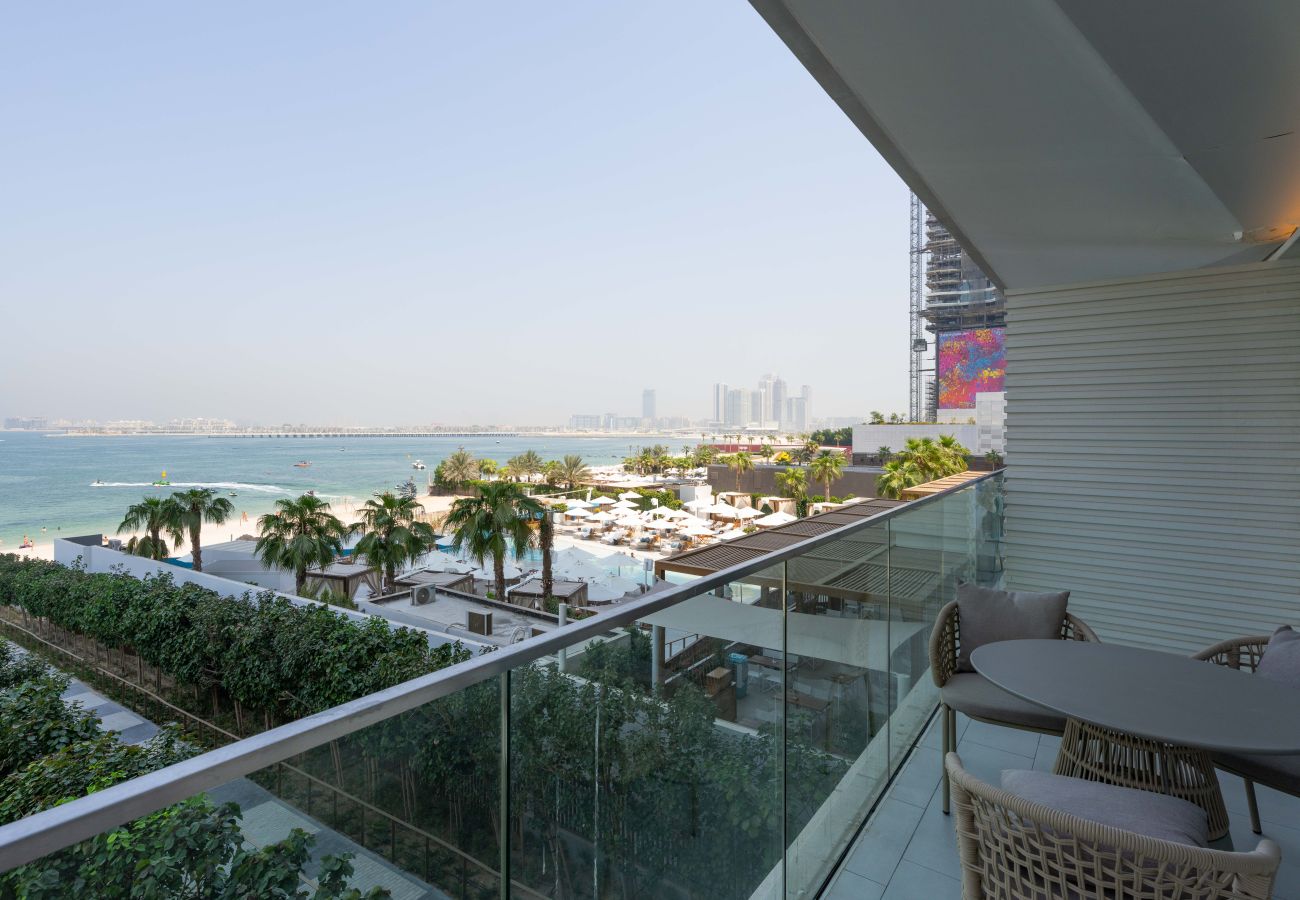 Apartment in Dubai - Marina Breeze 2BR Escape in Cayan