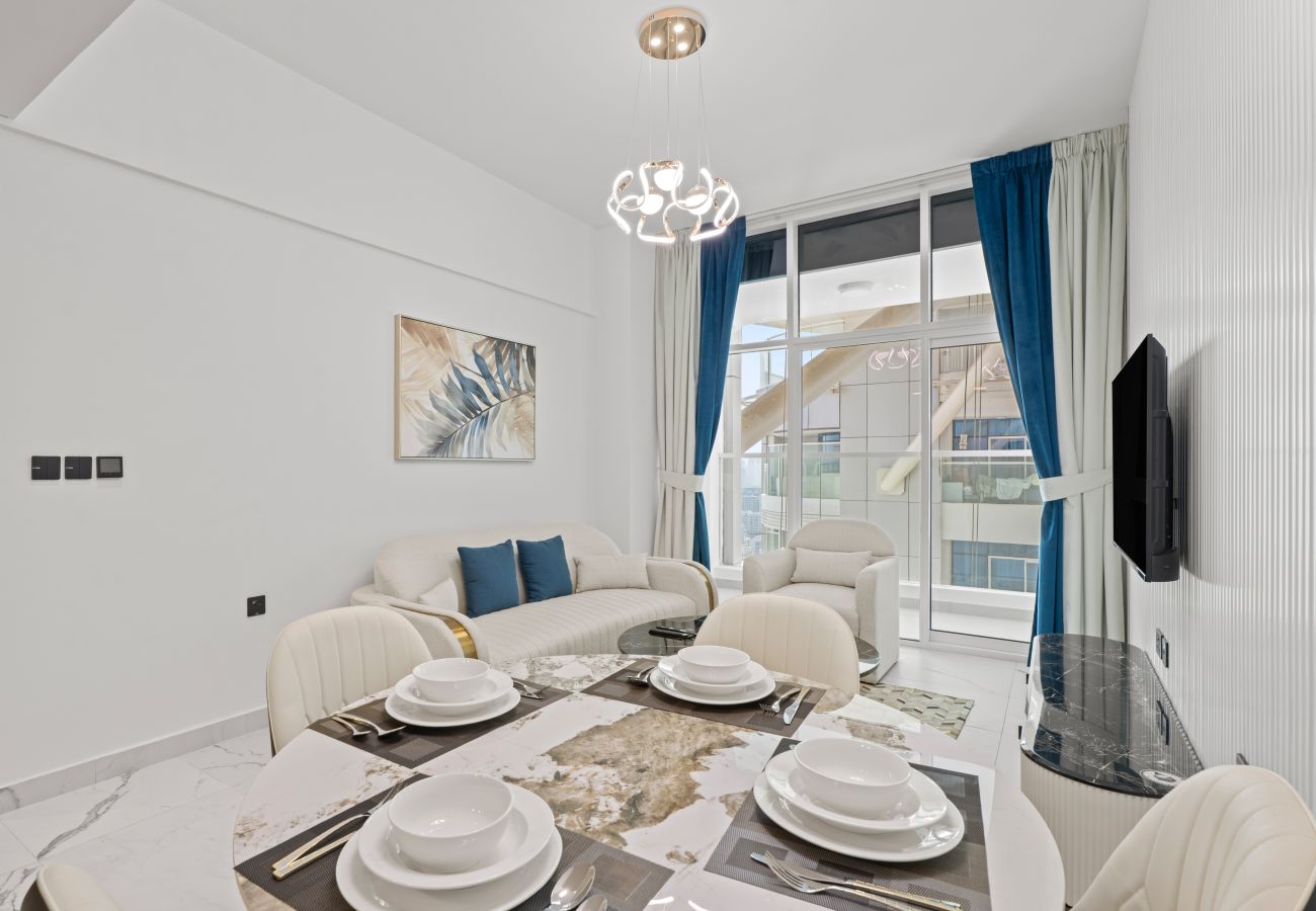 Apartment in Dubai - Opalz Elite 2BR Suite with Mini Pool