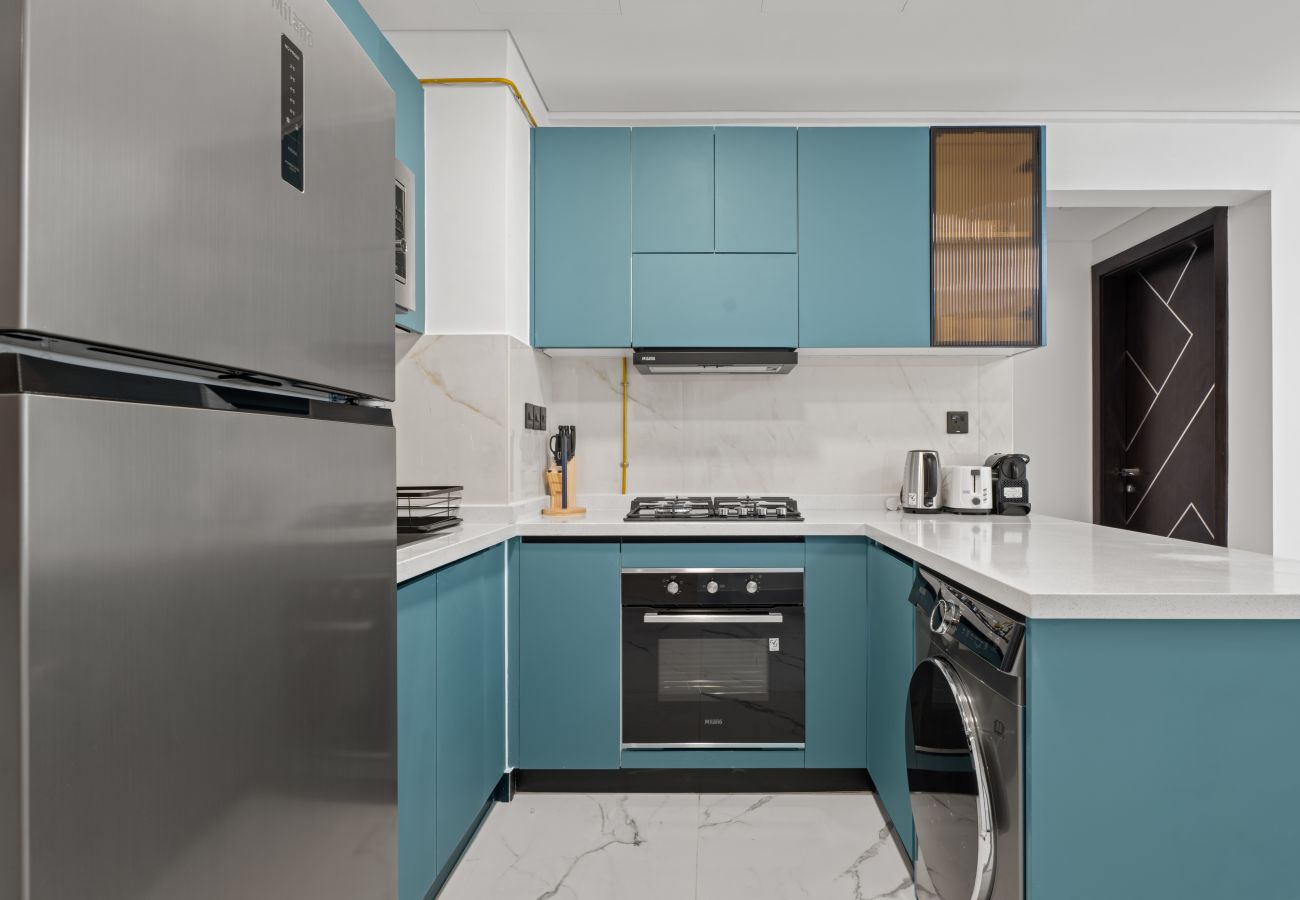 Apartment in Dubai - Opalz Elite 2BR Suite with Mini Pool