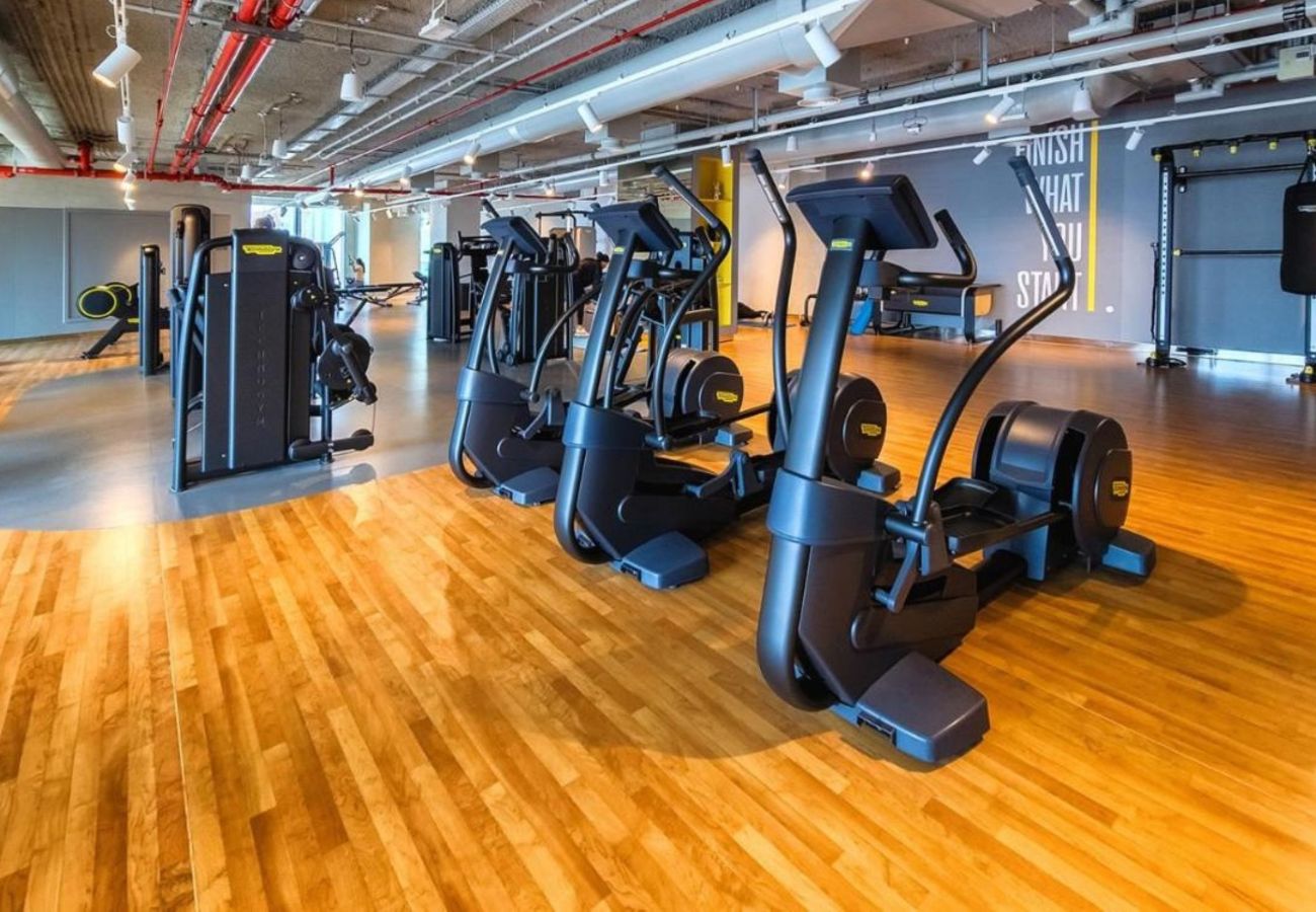 Apartment in Dubai - Prime Suite 2BR w Full Burj Khalifa View