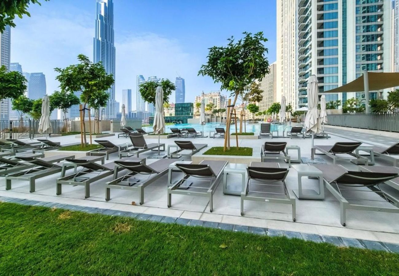 Apartment in Dubai - Prime Suite 2BR w Full Burj Khalifa View