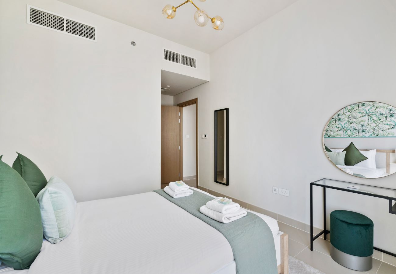 Apartment in Dubai - Lavish Escape 2BR w Sofa Bed|Sleeps 6| In Vida Cre