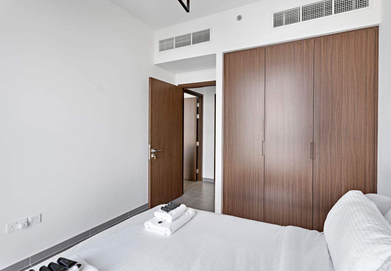 Apartment in Dubai - Majestic Elegance 2BR In Harbor Gate - Creek