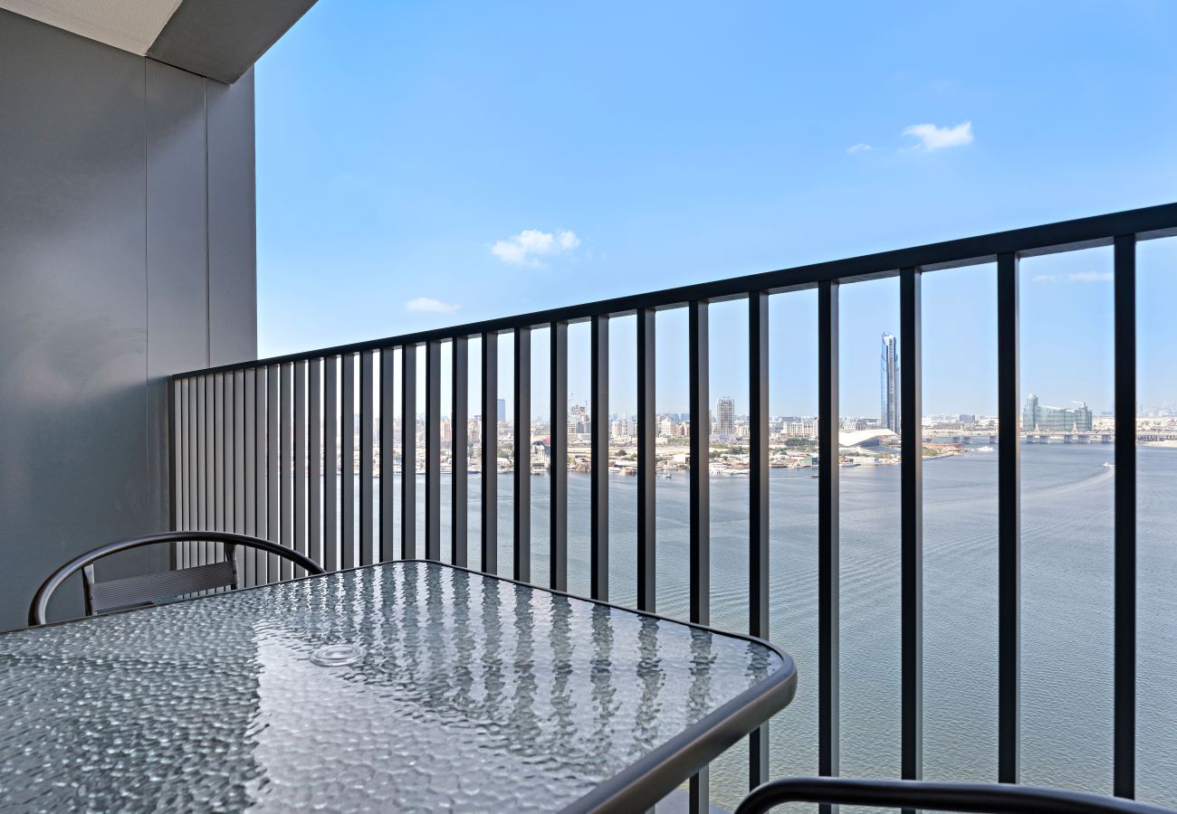 Apartment in Dubai - Majestic Elegance 2BR In Harbor Gate - Creek