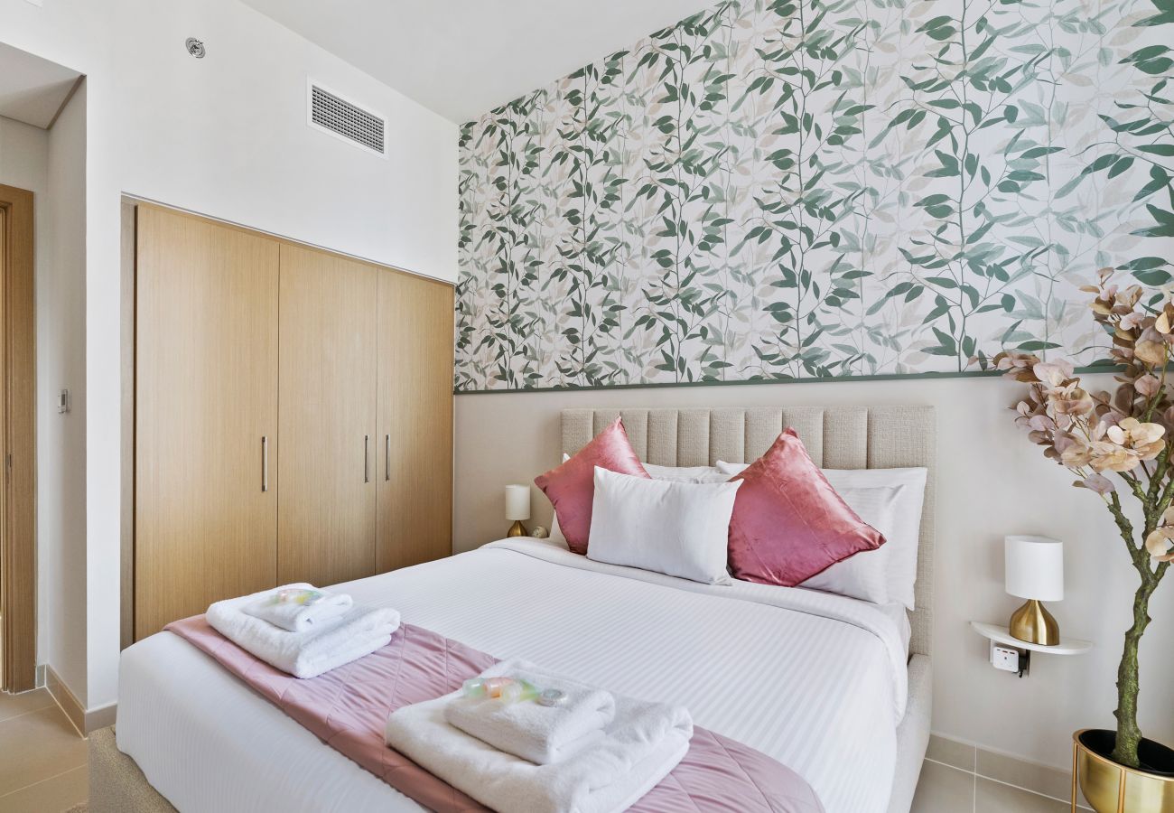 Apartment in Dubai - Majestic Elegance 2BR In Harbor Gate - Creek