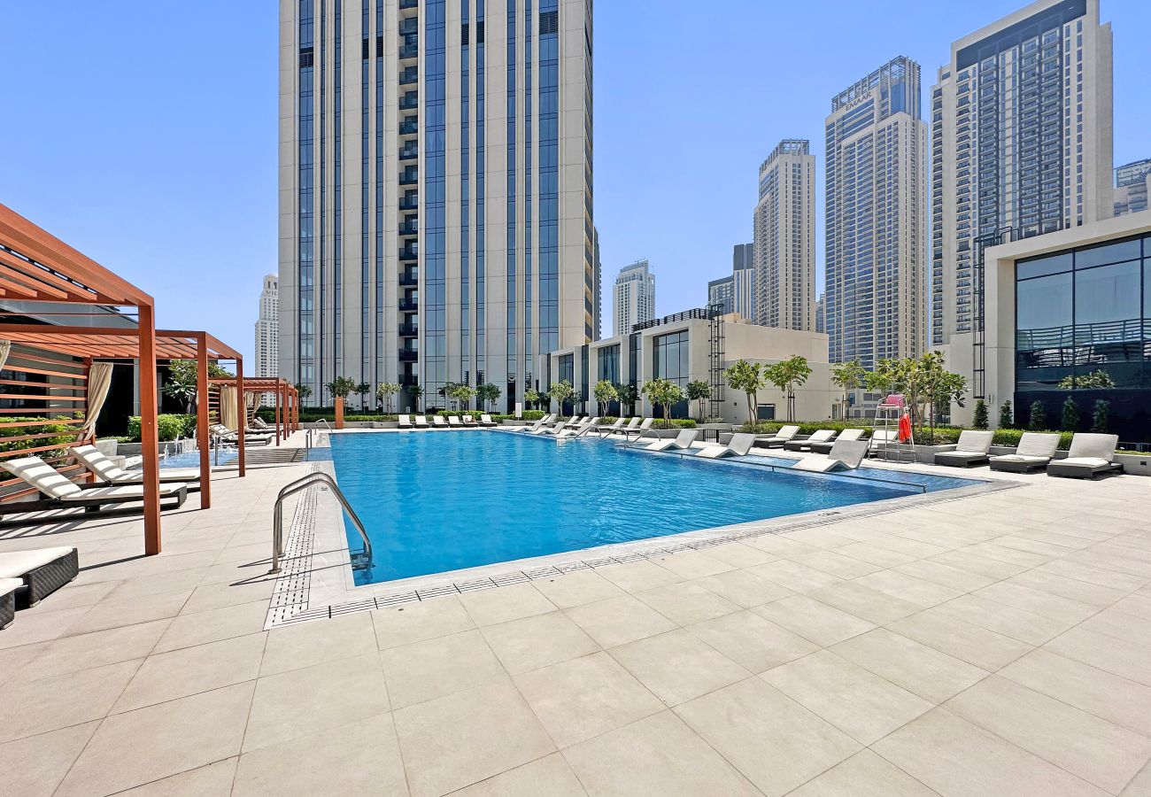 Apartment in Dubai - Majestic Elegance 2BR In Harbor Gate - Creek
