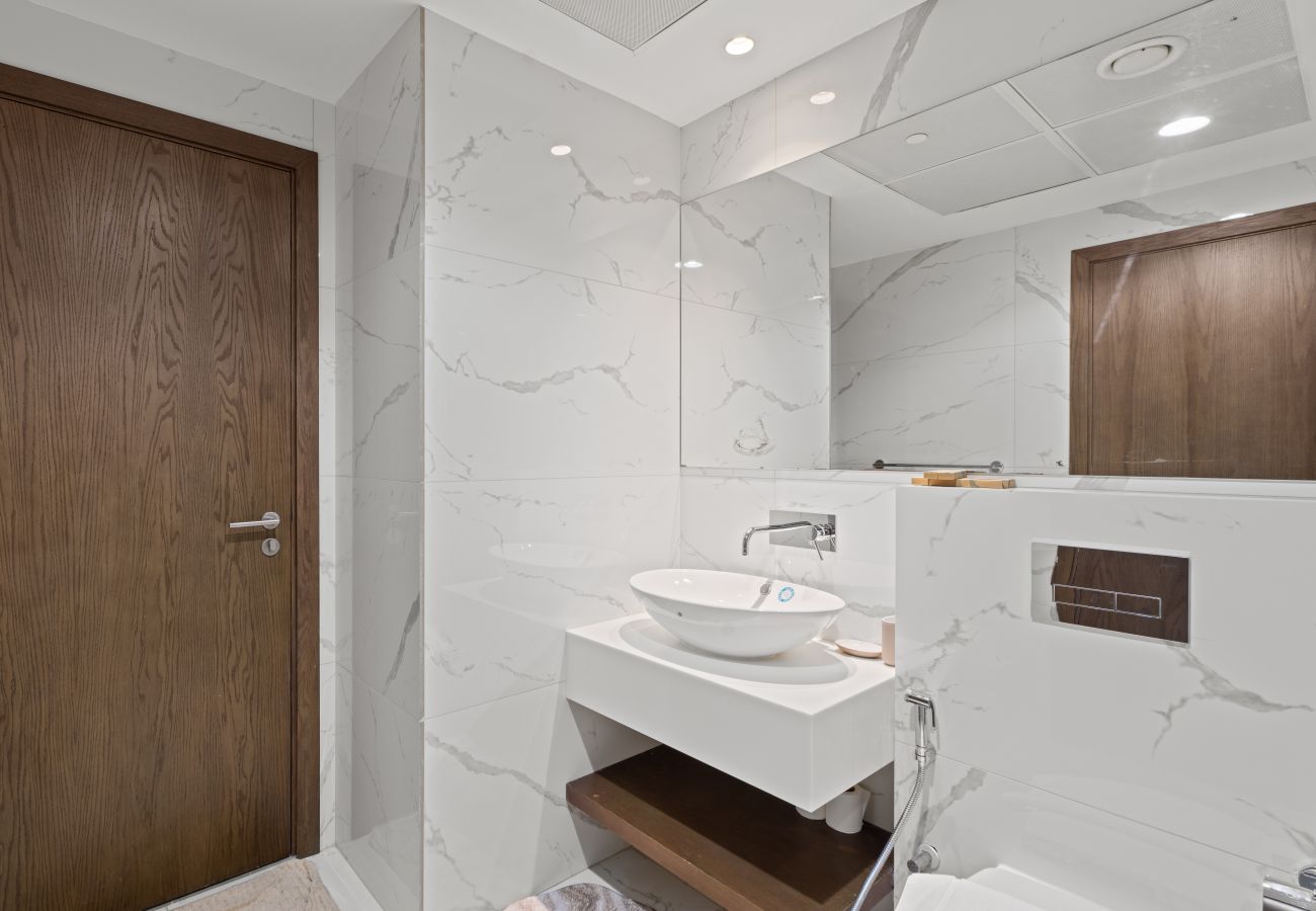 Apartment in Dubai - Spacious and Cozy 1BDR in Hameni-04