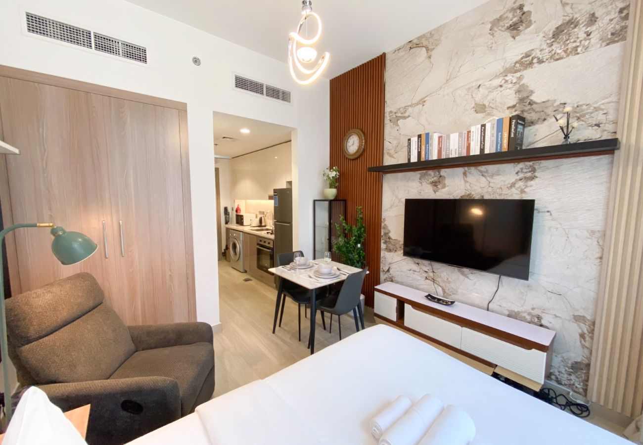 Studio in Dubai - Modern Cozy Studio in Azizi Riviera-10