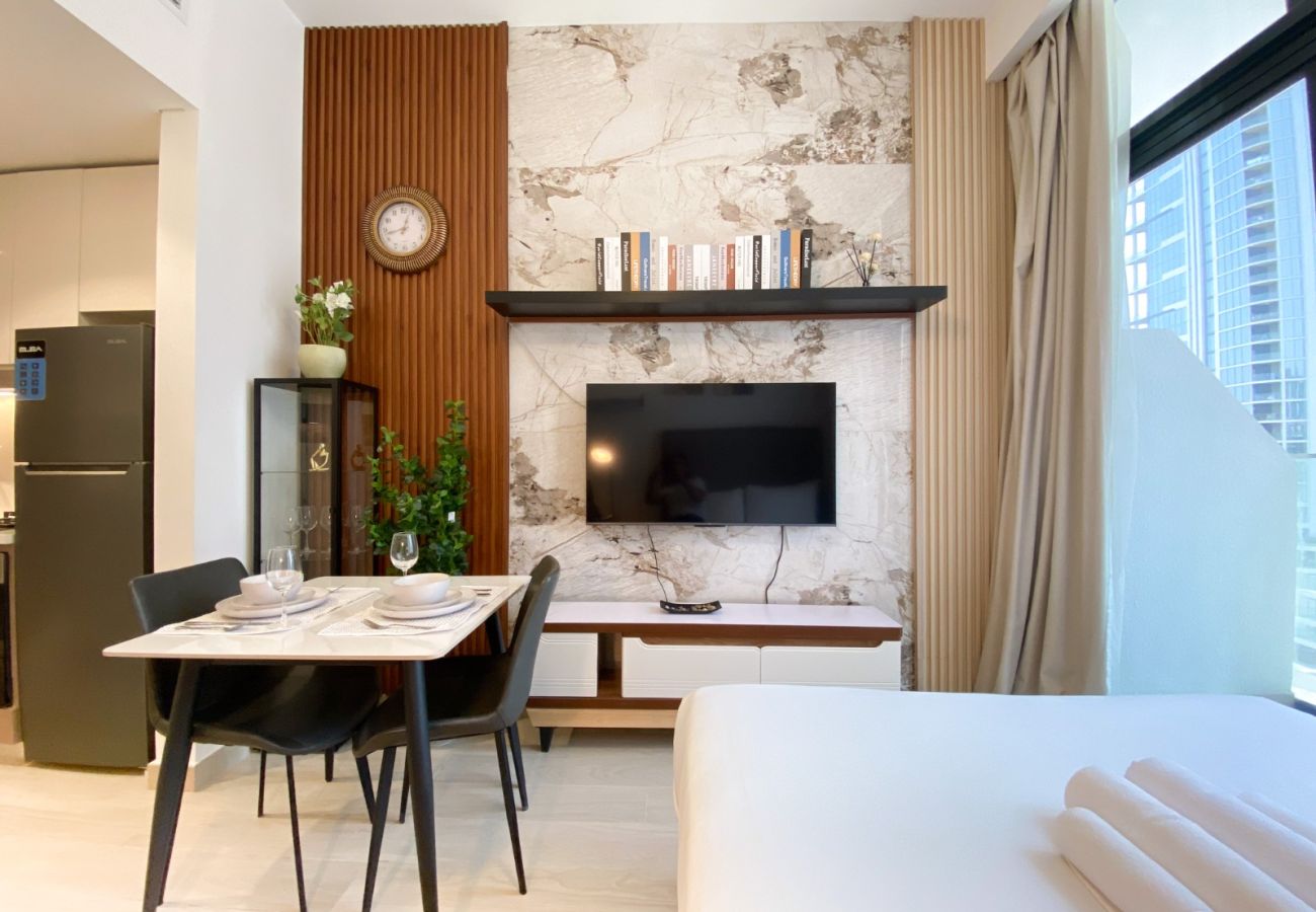 Studio in Dubai - Modern Cozy Studio in Azizi Riviera-10