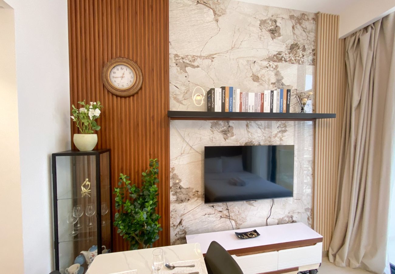 Studio in Dubai - Modern Cozy Studio in Azizi Riviera-10