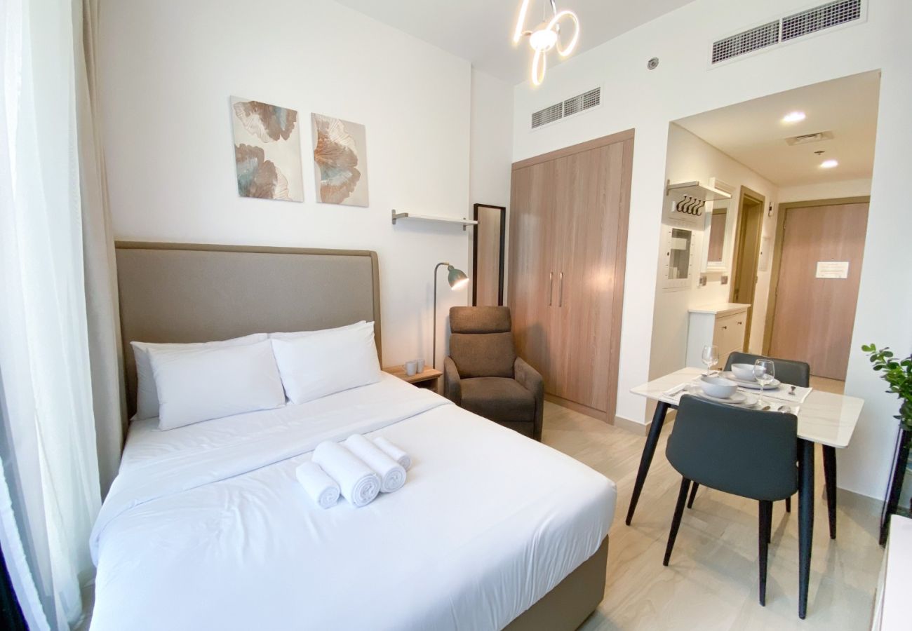 Studio in Dubai - Modern Cozy Studio in Azizi Riviera-10
