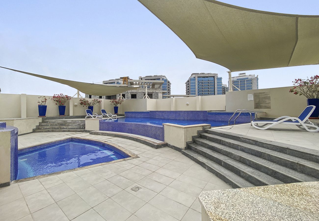 Apartment in Dubai - Aesthetic Chic 1BR In La Fontana