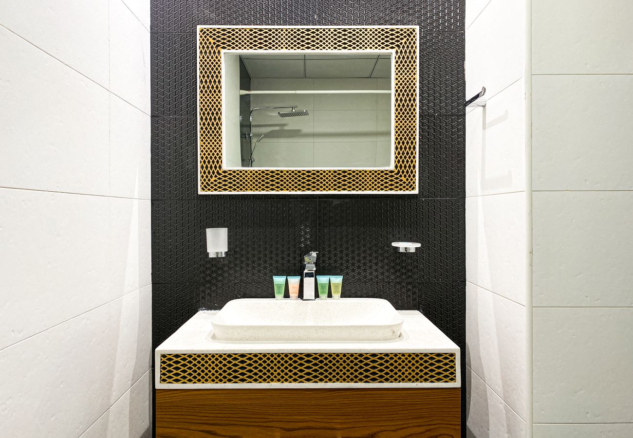 Apartment in Dubai - The Blissful 2BR Escape In Bayz