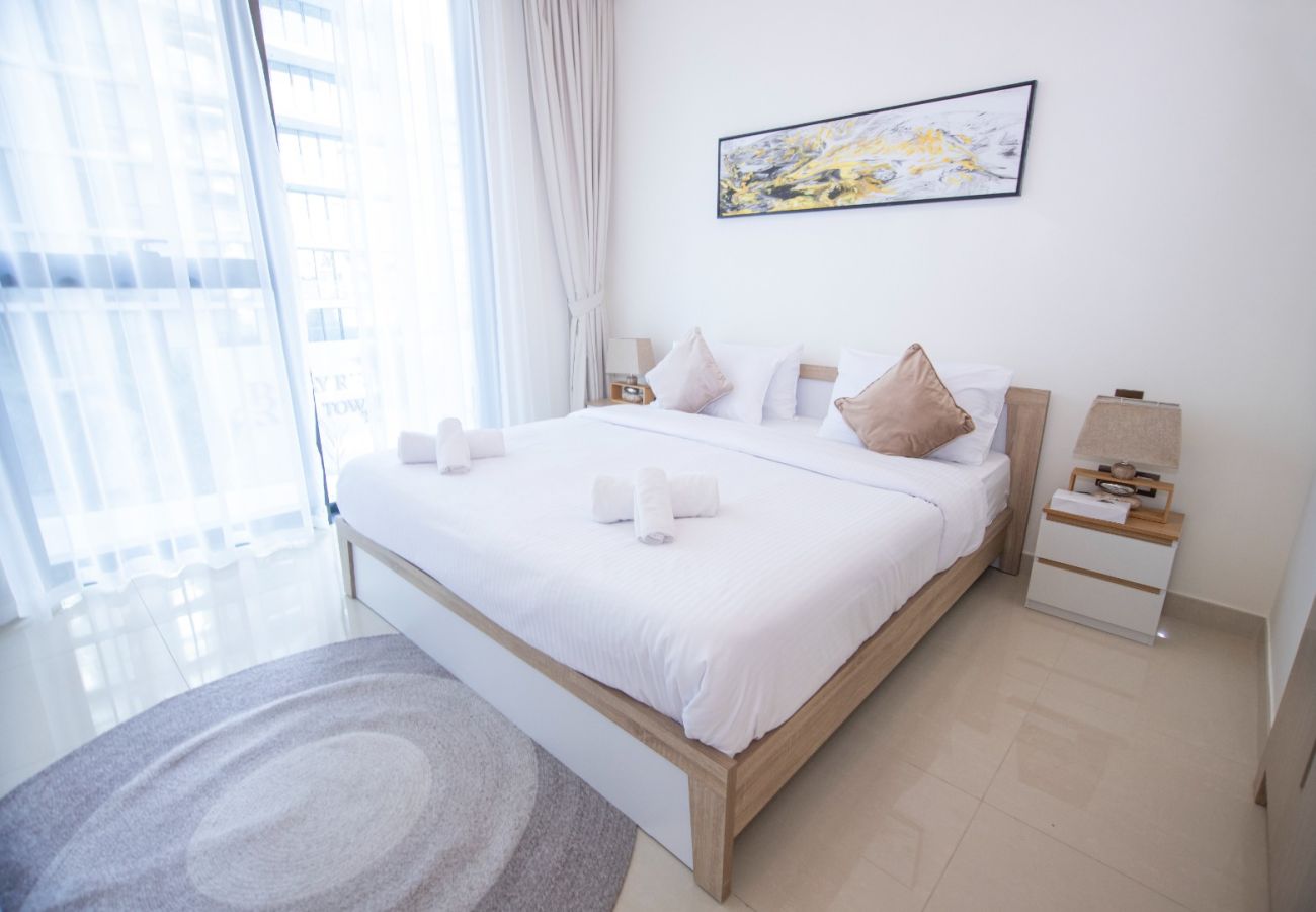 Apartment in Ras Al Khaimah - Serene Chic 1BR in Bay Residences Central 1