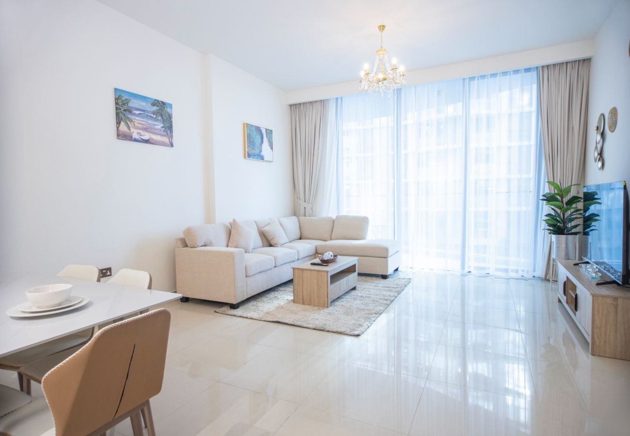 Apartment in Ras Al Khaimah - Serene Chic 1BR in Bay Residences Central 1