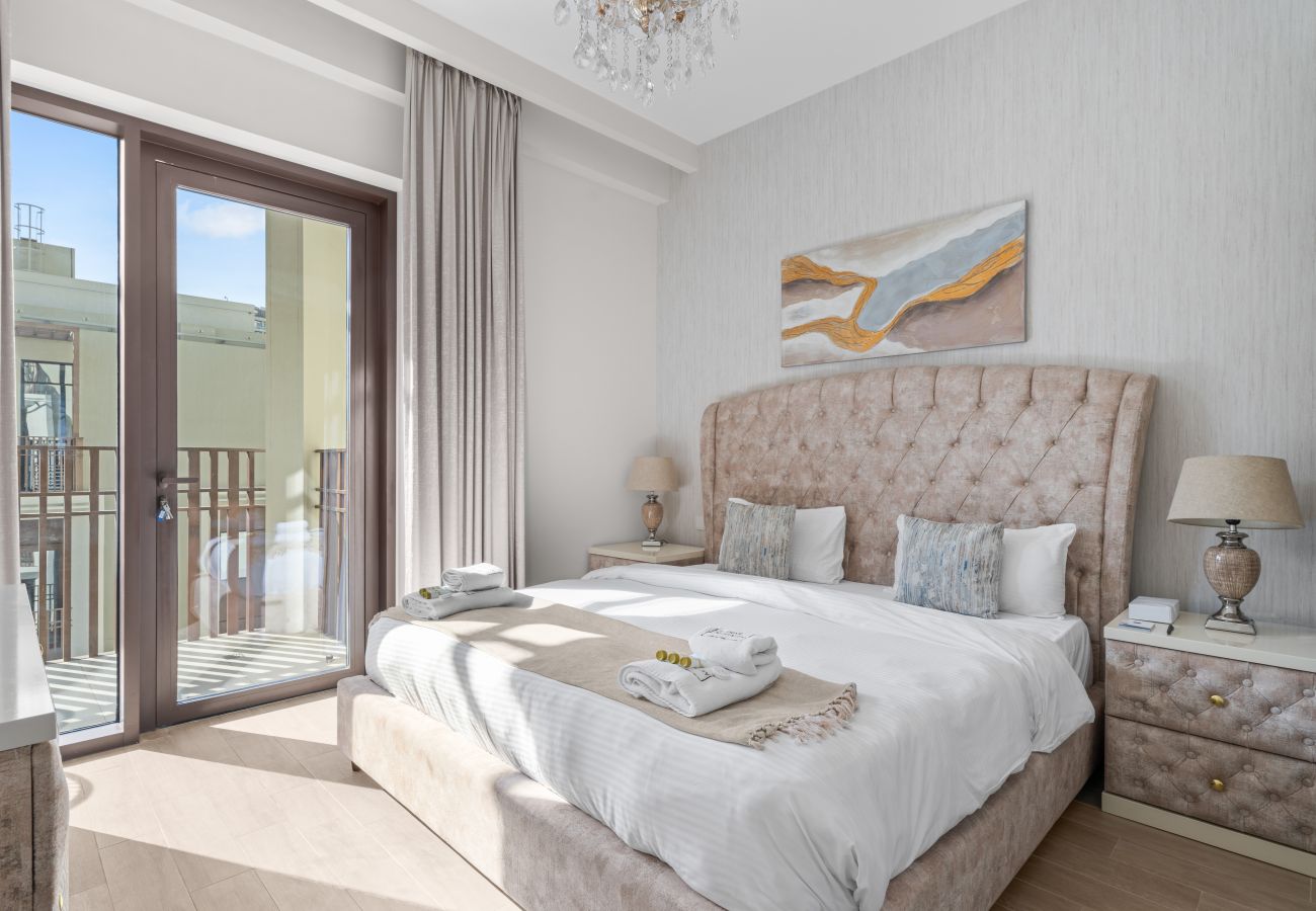 Apartment in Dubai - Chic Luxury 1BR+Sofabed |Sleeps 4| in Lotus 3