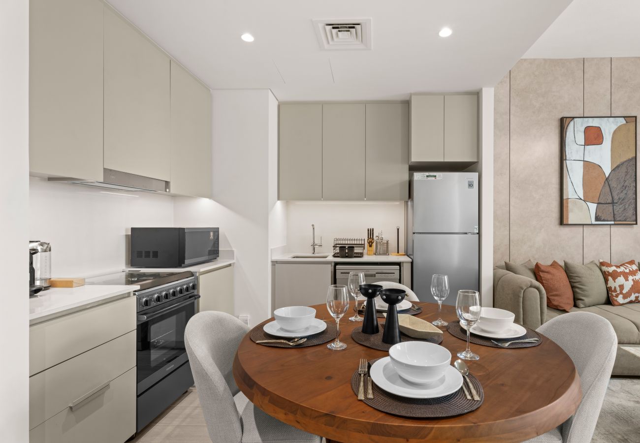 Apartment in Dubai - Chic Luxury 1BR+Sofabed |Sleeps 4| in Lotus 3