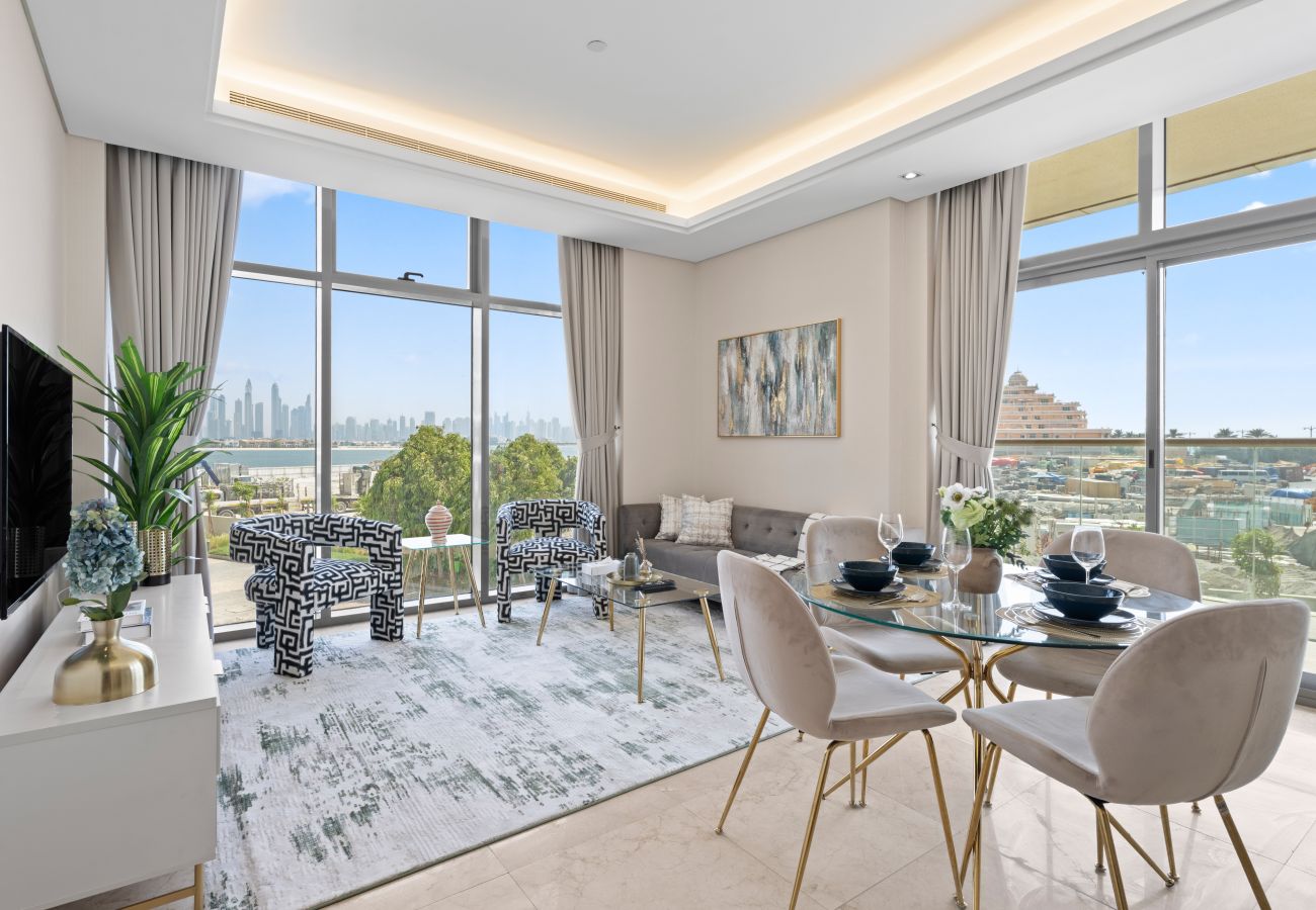 Apartment in Dubai - Luxe Escape 1BR w SofaBed|Sleeps 4| Marina View