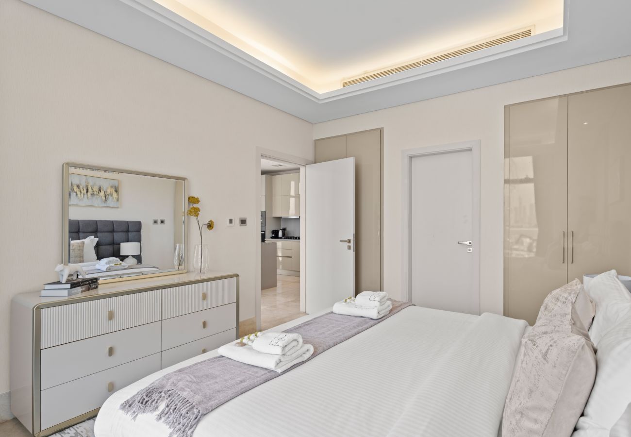 Apartment in Dubai - Luxe Escape 1BR w SofaBed|Sleeps 4| Marina View