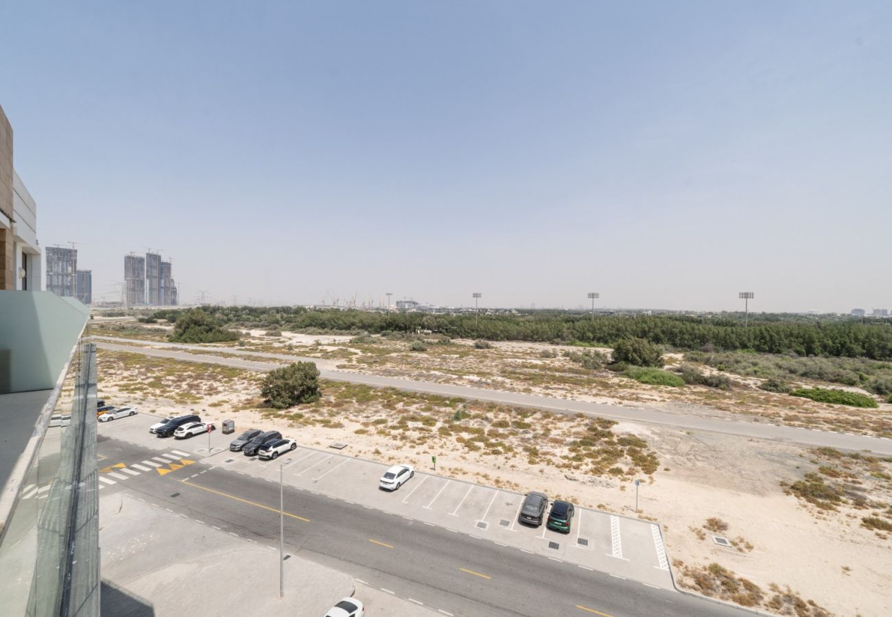 Apartment in Dubai - Classic Charm 1BR In Azizi Gardens