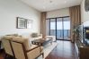 Apartment in Dubai - Beachfront Bliss 1BR In Royal Amwaj