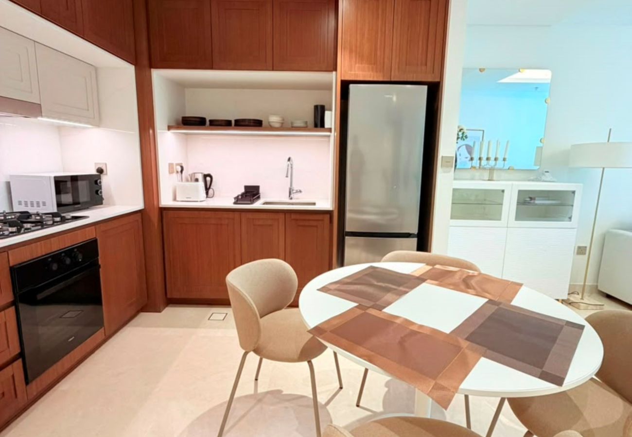 Apartment in Dubai - Sophisticated 1BR In Palace Beach Residences T2 