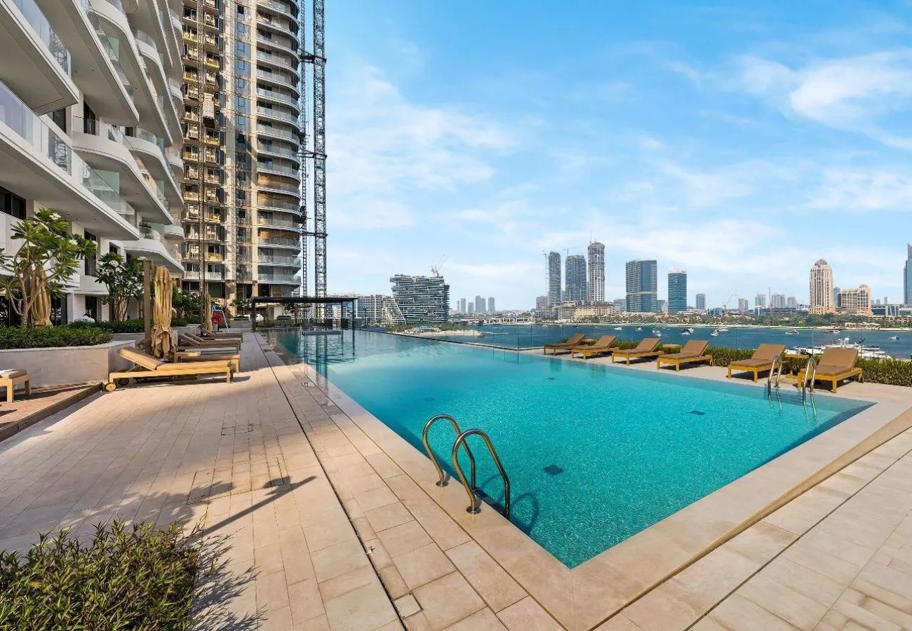 Apartment in Dubai - Sophisticated 1BR In Palace Beach Residences T2 