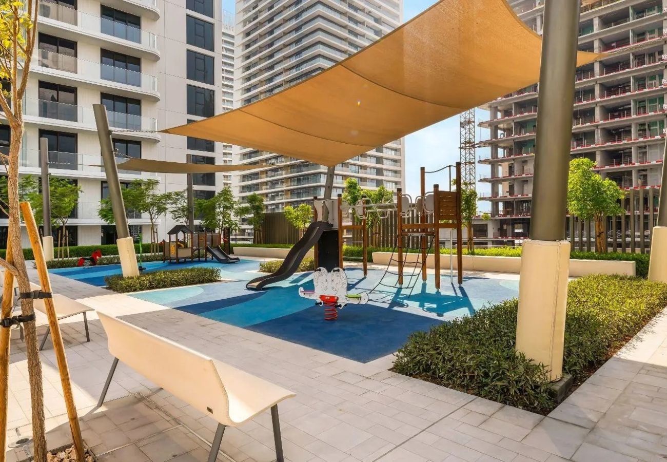 Apartment in Dubai - Sophisticated 1BR In Palace Beach Residences T2 